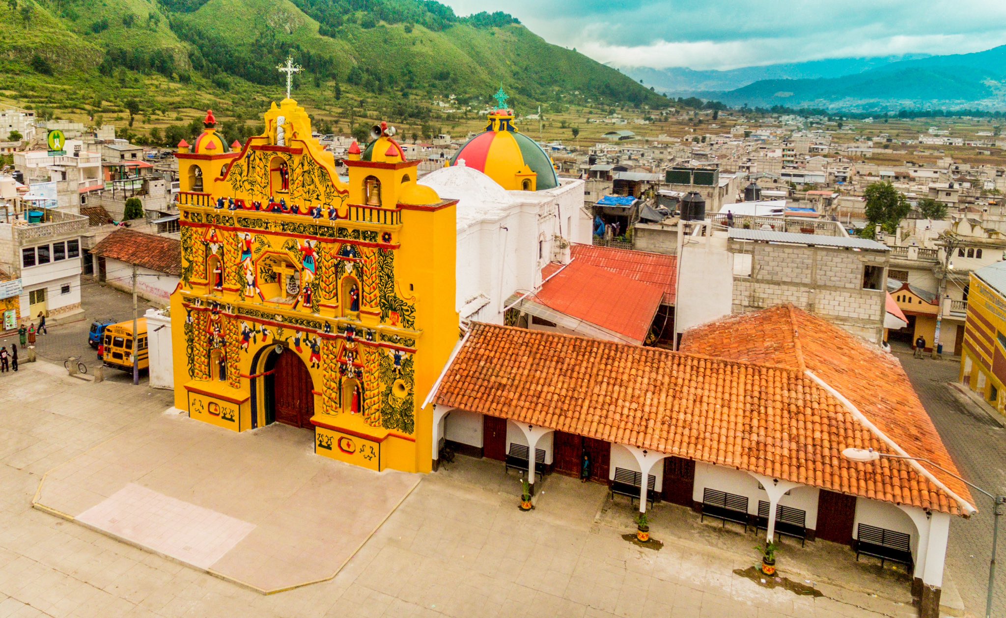 Iglesia San Andrés Xecul en Totonicapán