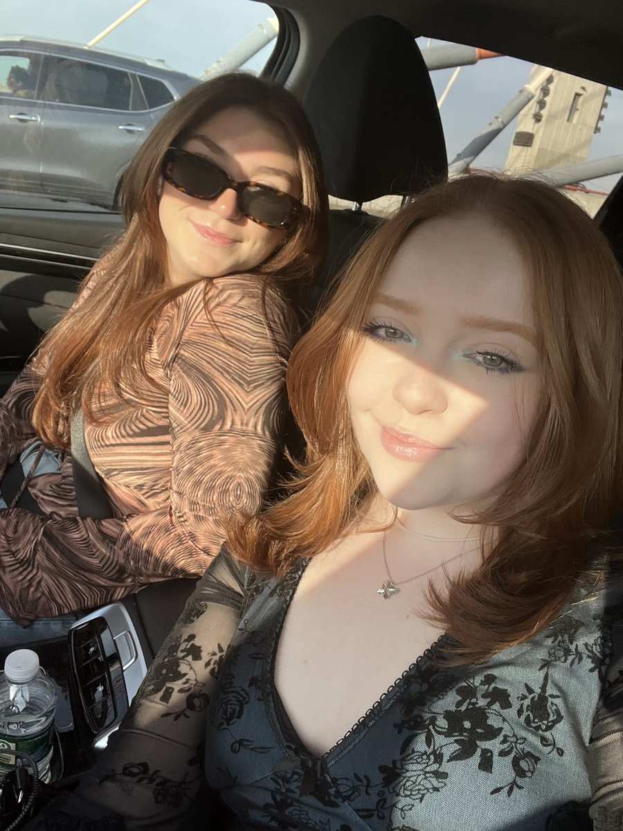 traffic?? no everyone move we r seeing <a href="/mothemothemothe/">MOTHÉ</a>