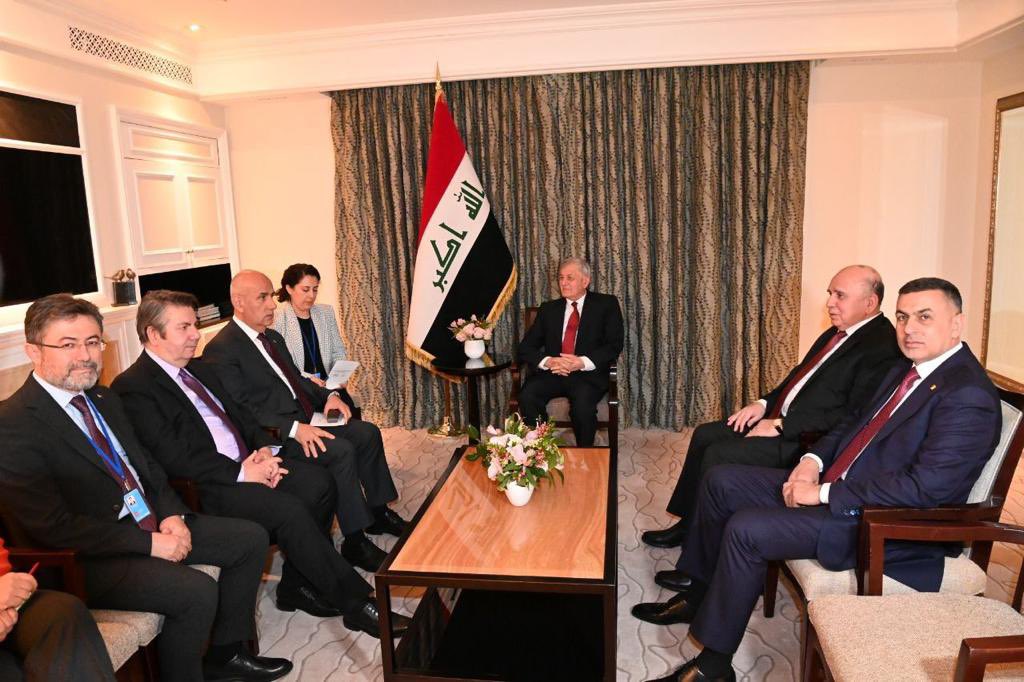 TCTarim's tweet image. Bakanımız Sn. @VahitKirisci, Irak Cumhurbaşkanı Sn. Abdüllatif Reşid başkanlığındaki heyet ile görüştü.
#UN2023WaterConference

Irak Dışişleri Bakanı Sn.Fuad Hüseyin’in de yer aldığı heyet ile yapılan görüşmede iki ülke arasındaki iş birliği çalışmaları değerlendirildi.📍New York