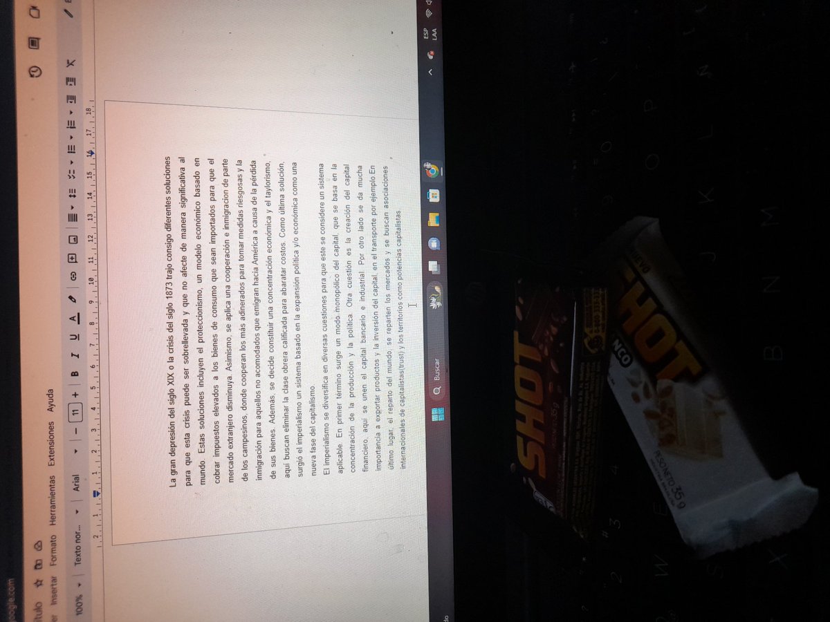 MikcaIs's tweet image. estaba estudiando y viene mi papa con 2 chocolates, cada uno tiene 200 calorías discúlpame pero yo no como eso ni en pedo. Ya tengo regalo para mis amigos.