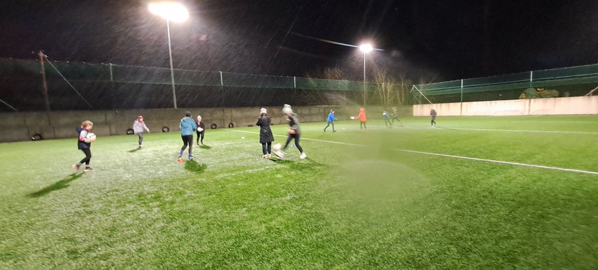 LisgooldLadies's tweet photo. Well done to all the Gaelic Mothers and others who braved the weather this evening and had a great training session. New members always welcome 🟡🔵 https://t.co/60VOUVhAod