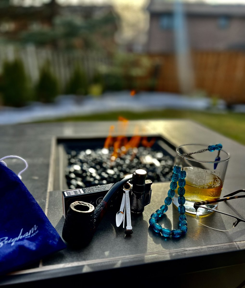PT_PSSolutions's tweet image. Friday night wrap up. The beads are called Greek Komboloi. Used to be my Dad’s 😢🧿🙏🥃. Cheers dad till we meet again. #friday #whiskey #pipe #cigar #cigaraficionado #firepit @villagecigarco @beardedvillains #beardvillains #greek #greekkomboloi #komboloi.