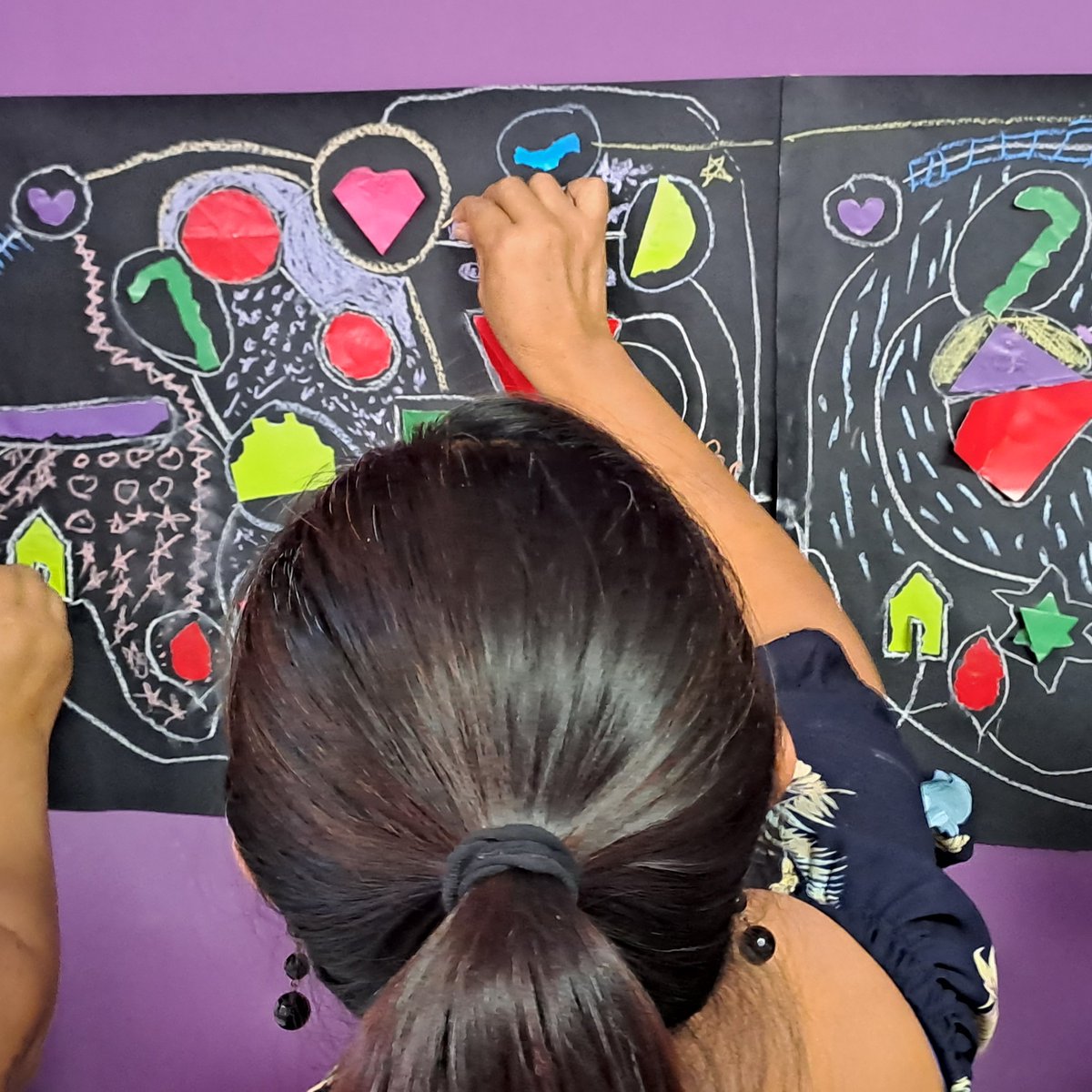 #lasmelidas✊🏻💜 

En nuestra escuela de debate feminista se impartió el tema "Comunicación no convencional para incidencia política".

En la jornada se hicieron dinámicas individuales y en subgrupos con mujeres de diferentes zonas de El Salvador.

#Mujeres #Marzo