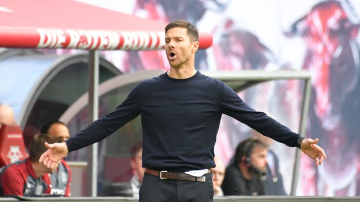 @iMiaSanMia @BILD Xabi Alonso is said to be big fan of Konrad Laimer. Bayern are eyeing the Leverkusen coach as a potential successor for Thomas Tuchel in 2024 and want to prepare the squad accordingly [@BILD]