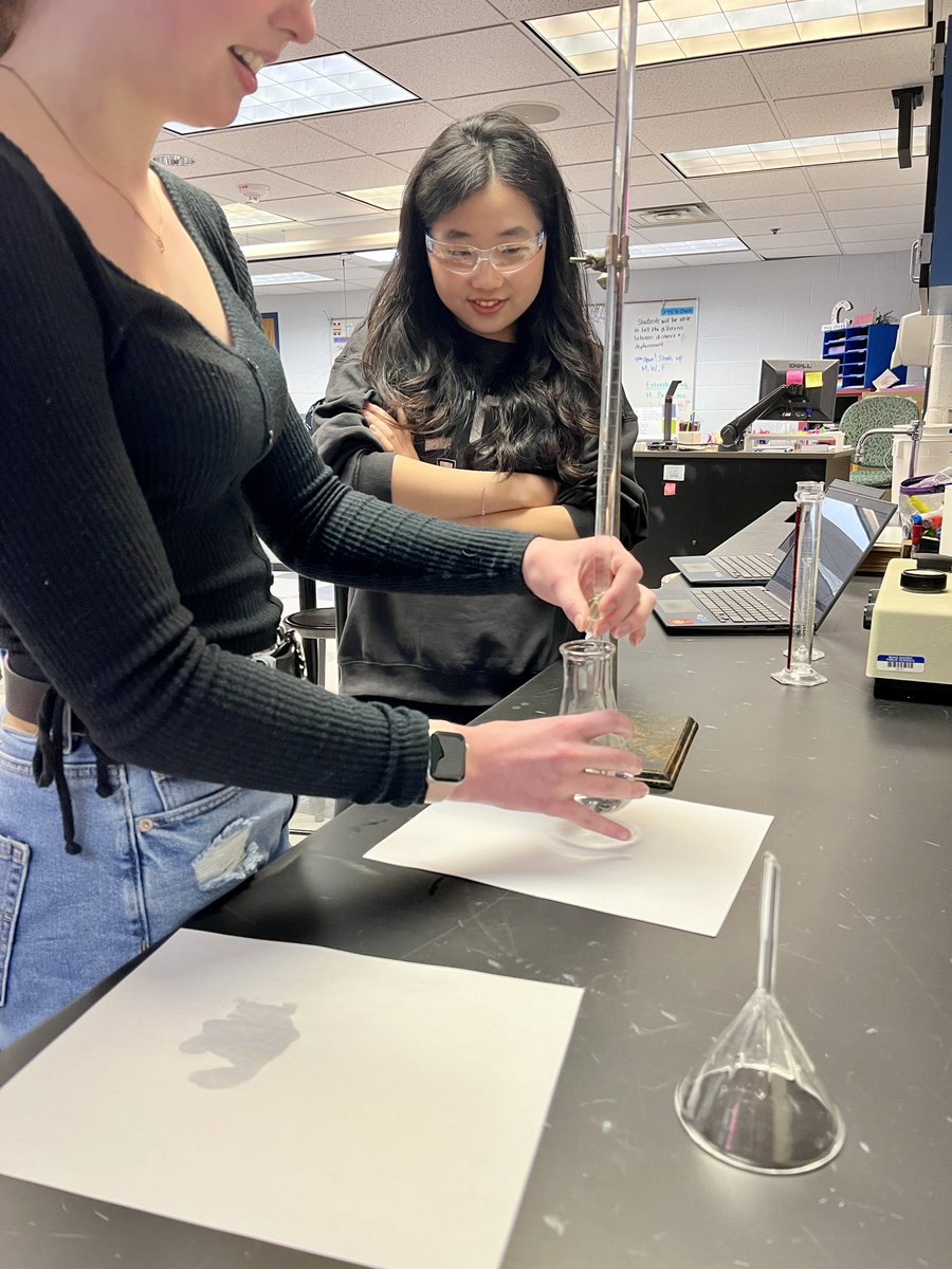 emcheck3's tweet photo. First Acid Base Titrations with my #apchem class! They did so well and learned so much 🥹 #monashores #mshs #titrationday @MSHSPRIDE https://t.co/O90iHrlH7Q