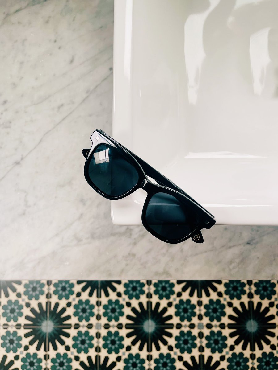 Add an extra level of style and sophistication to the start of your weekend with our RAMÓN silhouette sunglasses. Available now at ramonclo.com
-
Subscribe to our mailing list for more into. @ramonclo
•
Stylishly,
RAMÓN® Clo.
•
#sunglassesstyle 
#styletrends