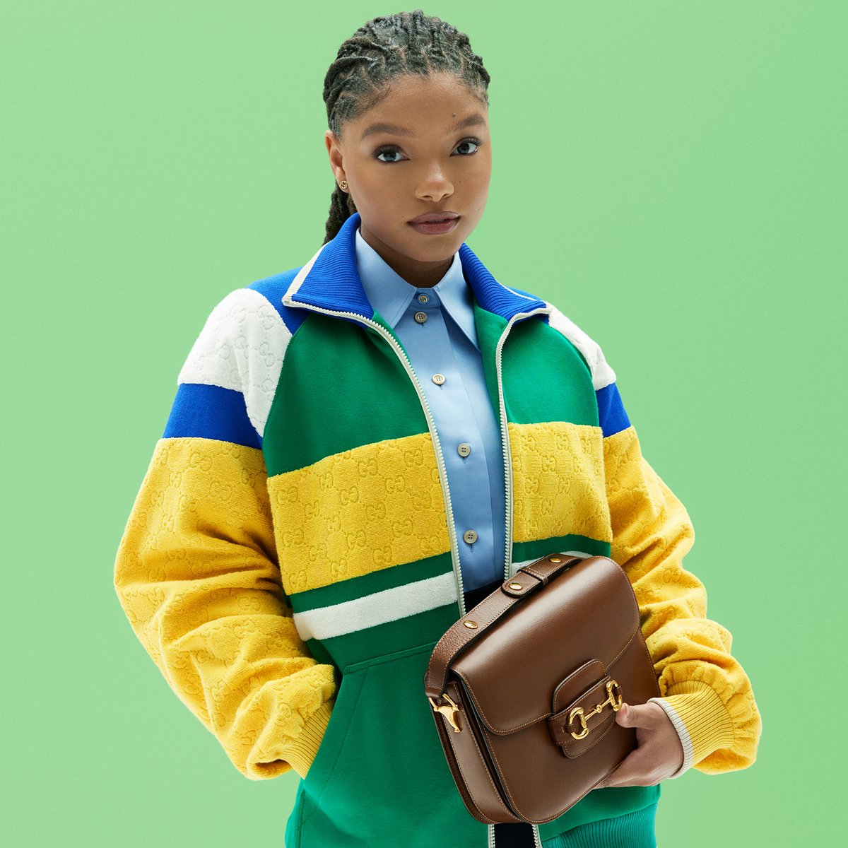 gucci's tweet image. With its emblematic hardware and contemporary silhouette, the #GucciHorsebit1955 recounts the House’s heritage in the present tense.  

Discover the new campaign starring @HalleBailey on.gucci.com/TheGucciHorseb… #HalleBailey