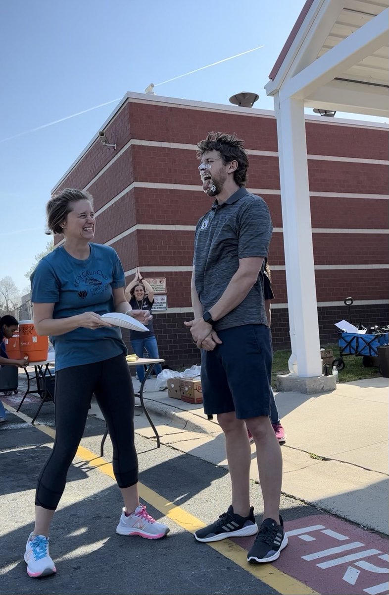 andrew_whedbee's tweet photo. What a day!  Our @harrisburgelem annual Fun Run was a blast. The best gift of today was our staff encouraging the students as they ran, but even better, students encouraging and pushing each other to finish! Thankful for today! https://t.co/22twCZ7jlC