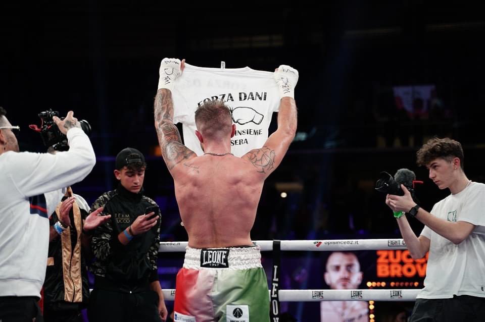 🥊 🏆WBC Int. Supermedi
🥊 un immenso Ivan Zucco 🇮🇹 si conferma campione superando con verdetto unanime (99-91;99-91;99-91) un ostico e determinato Brown 🇬🇧

🥊🔥🏆 Grandioso IVan 

🏟 Allianz Cloud 
📅  24/3/2023  

📺 DAZN
🇮🇹🥊 Org. OPI SINCE 82 + Top Rank Boxing

#PRO #BOXING… https://t.co/sCjVIQHdOf 