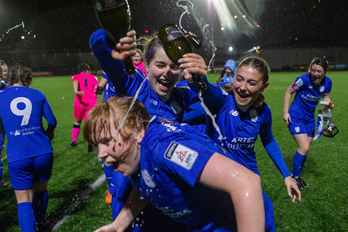 Llongyfarchiadau mawr, Bluebirds! 💫

#GeneroAdranSouthU19