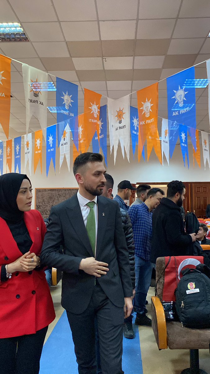 📌DÜNÜNDE,BUGÜNÜNDE VE YARININDA.. 

 Bugün düzenlenen 28.Dönem Milletvekili Aday Adayları tanıtım toplantımızı gerçekleştirmiş bulunmaktayız. 
Gençlik Kolları Ailesi olarak biz de Gençliğin ağabeyi Kemal TOPRAK’ın yanında ve arkasında olduğumuzu ve bu dava da hiçbir zaman ++