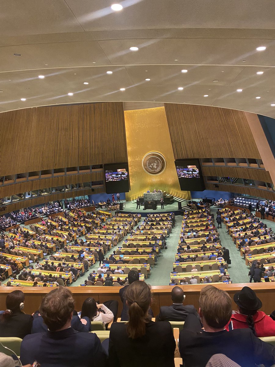 astourre's tweet photo. #UN2023WaterConference 🇺🇳 in New York.
Unir le monde pour résoudre la crise de l'eau.
Nous pouvons jouer notre rôle.
Plus de 600 engagements ont été pris pour lutter contre la crise mondiale de l'eau .
#UN2023Water https://t.co/OjlK7Dd3IX