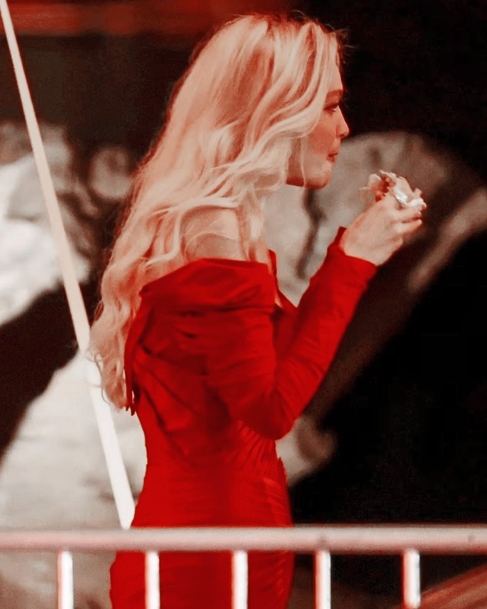 friday__stark's tweet photo. Admiren lo linda que soy.

#sexrol #MarvelRP https://t.co/riNGQOJThm