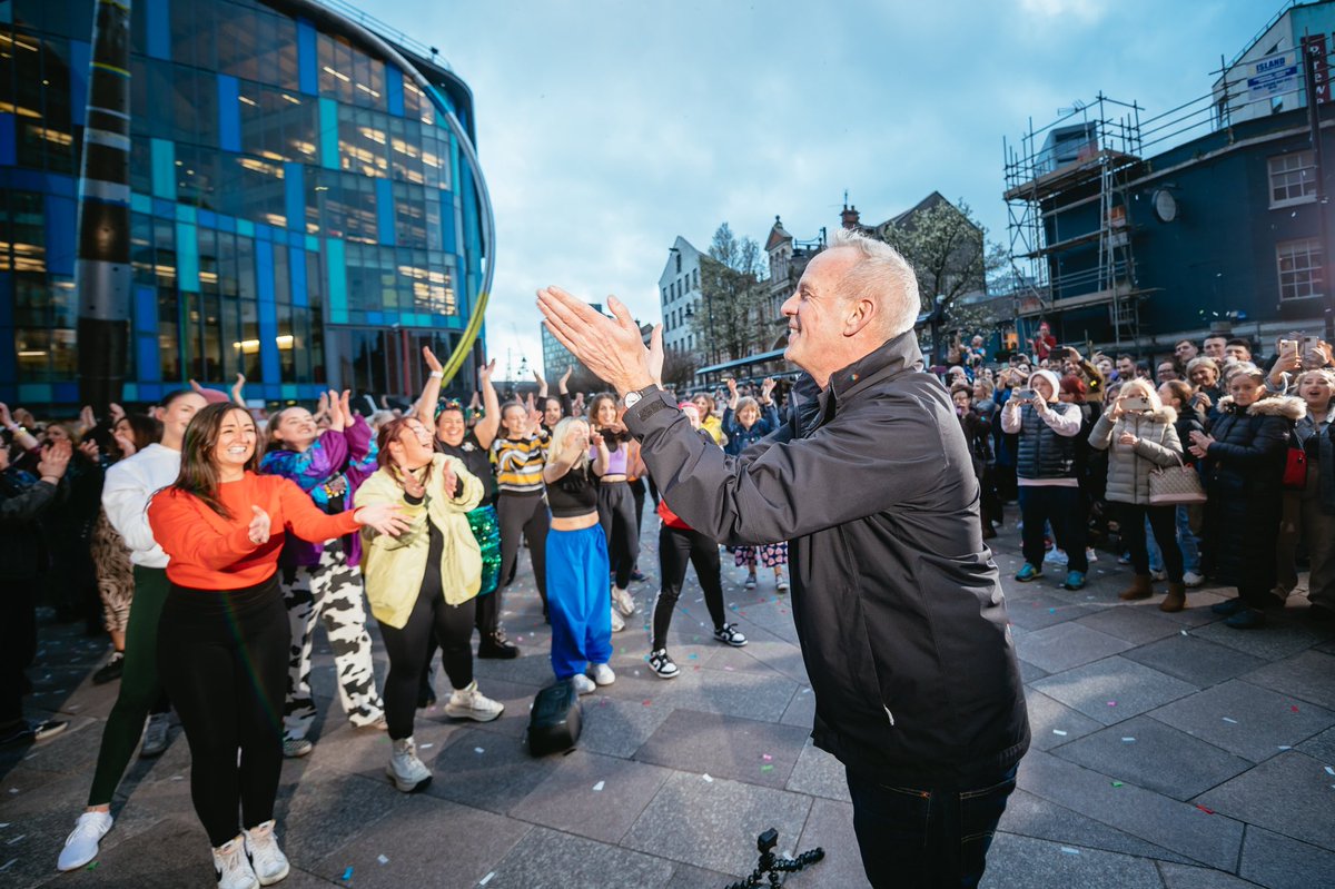 wearesuperchoir's tweet photo. WOW! Today we got to flashmob with @FatboySlim 💛 We’re SO proud of our amazing choirs! A massive thank you to J1 Studios for the choreography, @NathanWyburnArt, and everyone else who helped make this happen.

Very proudly raising money for @cardiffmind 

📸 @owenlmathias https://t.co/2log7WeYnY