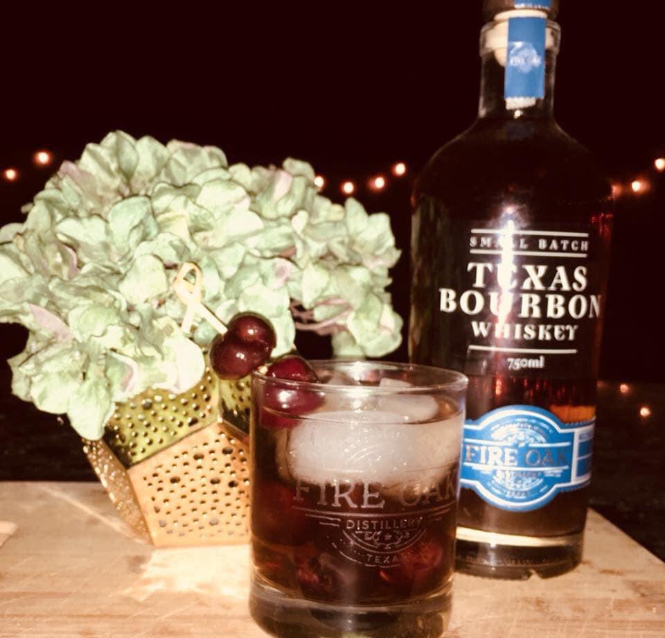 Fire_Oak's tweet photo. Howdy Everyone,

Happy Fire Oak Friday!!!
This cherry bourbon cocktail has the perfect cocktail.
Check out FB and IG pages@for full details.

Fire Oak Cherry Vanilla Smash

#fireoakfriday #fireoakbourbon #craftcocktail 

Spirited Cheers, https://t.co/JkoyN3D7Tu