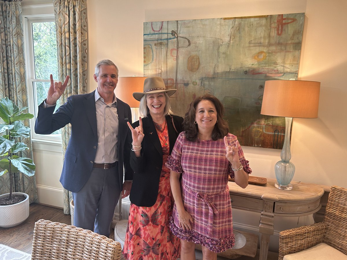 Lillian Mills tweet media