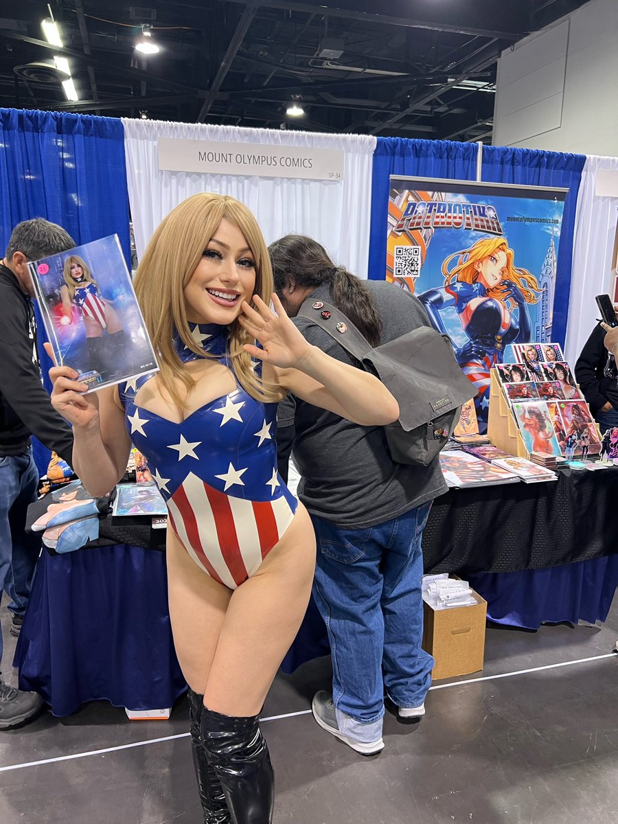 FacesByRachie - Sith Vampire tweet media