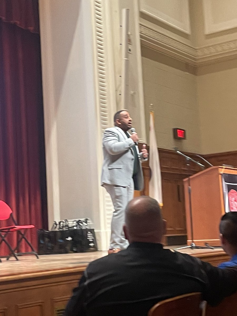 ReedleyCFB's tweet photo. It was a honor to be part of the Student Athlete Panel at the Men of Color Summit today! #RcCulture #Family @Coachtjjennings rocked the house and gave us the good word! If we can’t build w/ you, then we can’t chill with you. https://t.co/9hO5itwkXC