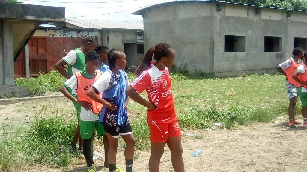 fiston_mok's tweet photo. 🏆(CPFF/Kin)
Rendez-vous ce samedi 25 mars au terrain GD de Lemba pour le match de nos Seniors contre l'équipe @d'Espoirs de Kinshasa ! Retour sur les photos de la dernière séance d'entraînement avant cette rencontre !

💚⚪️# À nous la victoire✌ https://t.co/fxDxOsxaMf