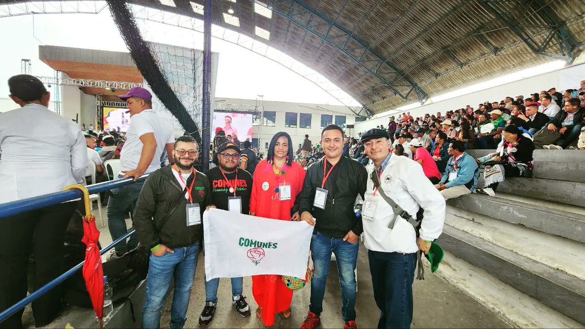 JaisonComunes's tweet image. #Comunal 🌹🚩🕊️✊Nos encontramos participando del Primer día de la Asamblea Nacional Popular que se está realizando en la universidad Nacional de Colombia, Hoy su instalación contó con la presencia de miles de dirigentes Comunales de todas partes del País.