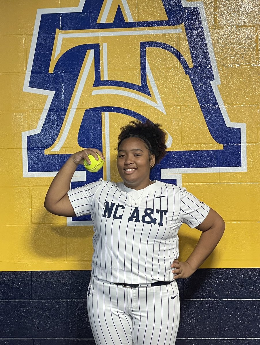 jamari_moss's tweet photo. 100% LOCKED IN! 💛💙 @NCATSOFTBALL https://t.co/24YVK5yhvd