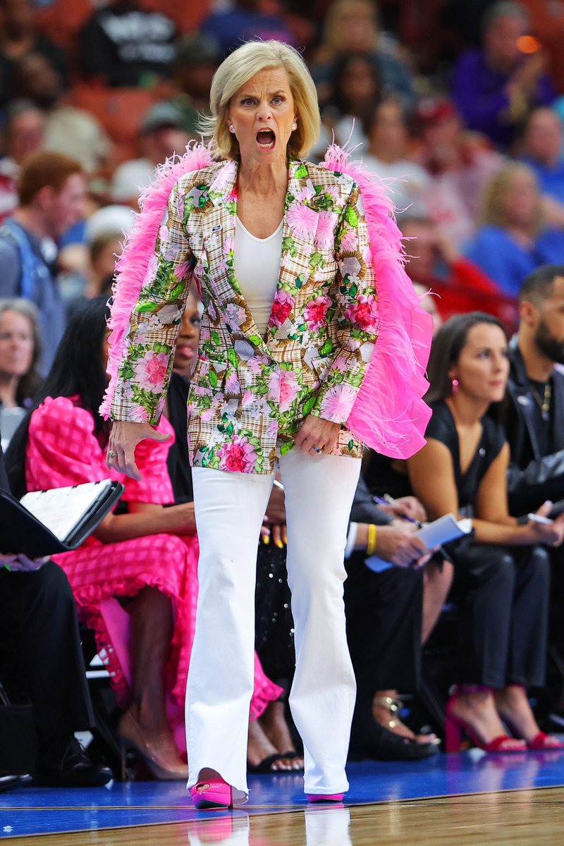 Internet Explodes In Response to LSU Head Coach Kim Mulkey's Outfit
