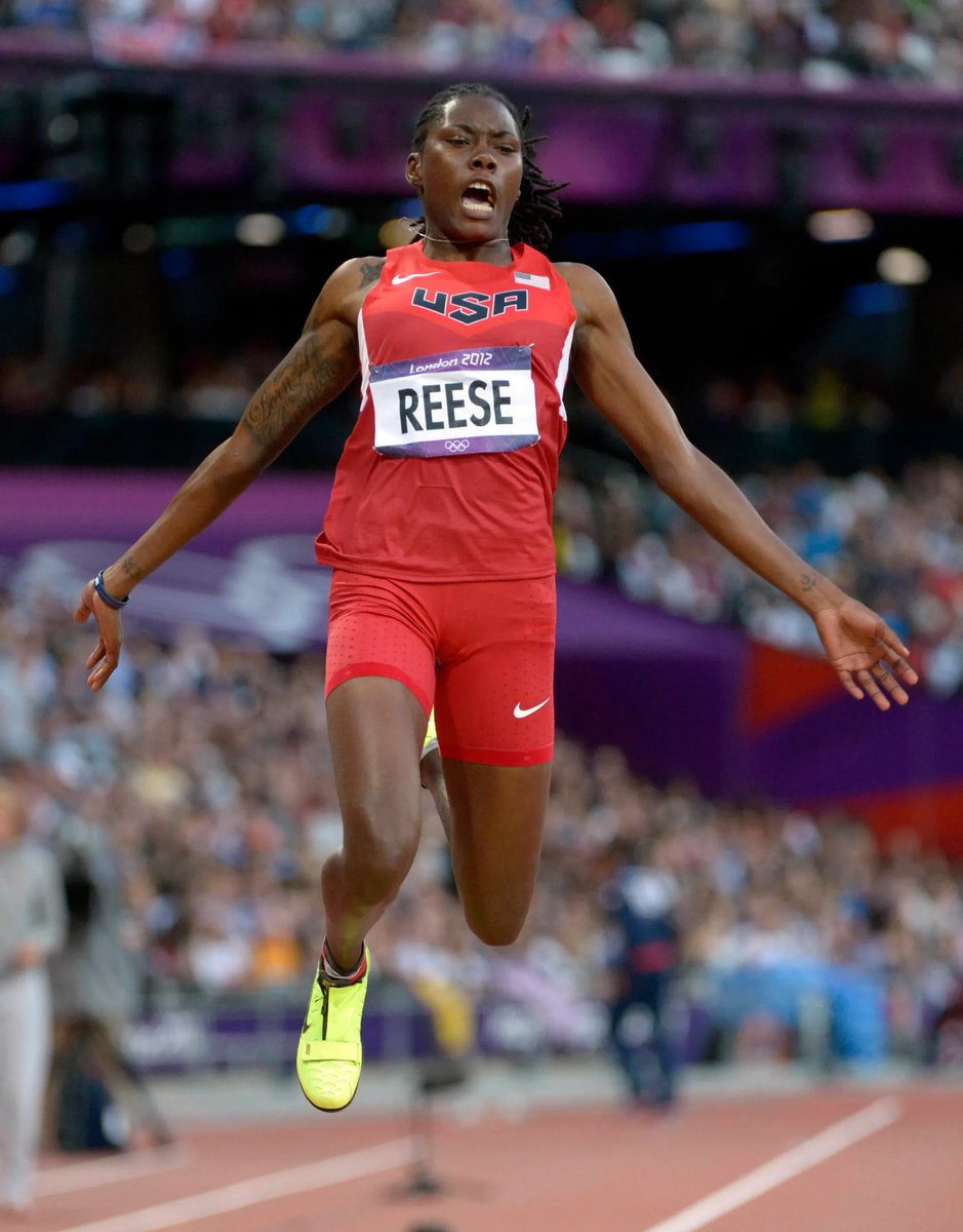 FitzDunk's tweet photo. @DaLJBeast is the LONG JUMP GOAT and she’s not talked enough 

Her Trophy case includes:

🥇🥈🥈 Olympic Medals
🥇🥇🥇🥇 World Outdoor Medals
🥇🥇🥇🥈 World Indoors Medals

THREAD 🧵 https://t.co/UUykUgo2CY