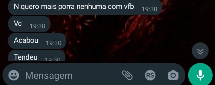 trevos_aiai's tweet photo. E eu que sai por 5 minutos longe da minha namorada na calourada depois de brigar, ela terminou comigo e ela mesma se reatou.
Eu vendo as mensagens depois sem saber disso:😵😵
#unioeste #calourada #agro https://t.co/ElrwOkkXe3