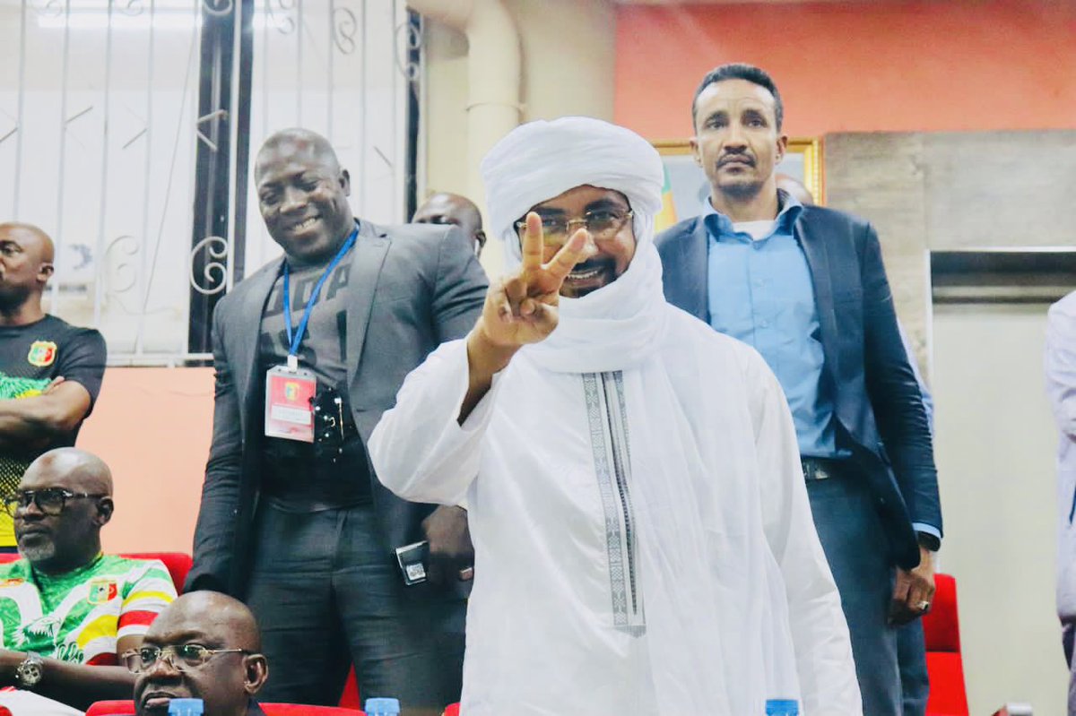 AttaherMossa's tweet photo. Mali 2 : 0 Gambie 
C’est avec un cœur plein de joie que j’ai assisté à la belle victoire des Aigles 🦅 du 🇲🇱 face à  la Gambie ce 24 mars au stade du 26 mars de Bko. Par cette victoire, les aigles sont 1er du groupe et sont à un pas d’obtenir leur qualif !
https://t.co/l7eTOINL8w https://t.co/3affIWsACf