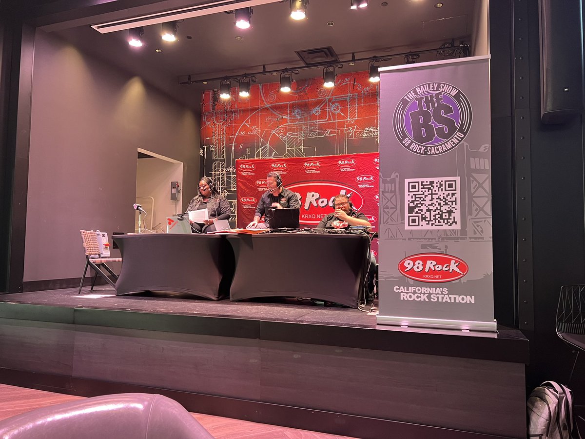 Rripman916's tweet image. We’re here at Sky River Casino with The Bailey Show LIVE. #98Rock #TheBaileyShow #SkyRiverCasino #LifeAtAudacy