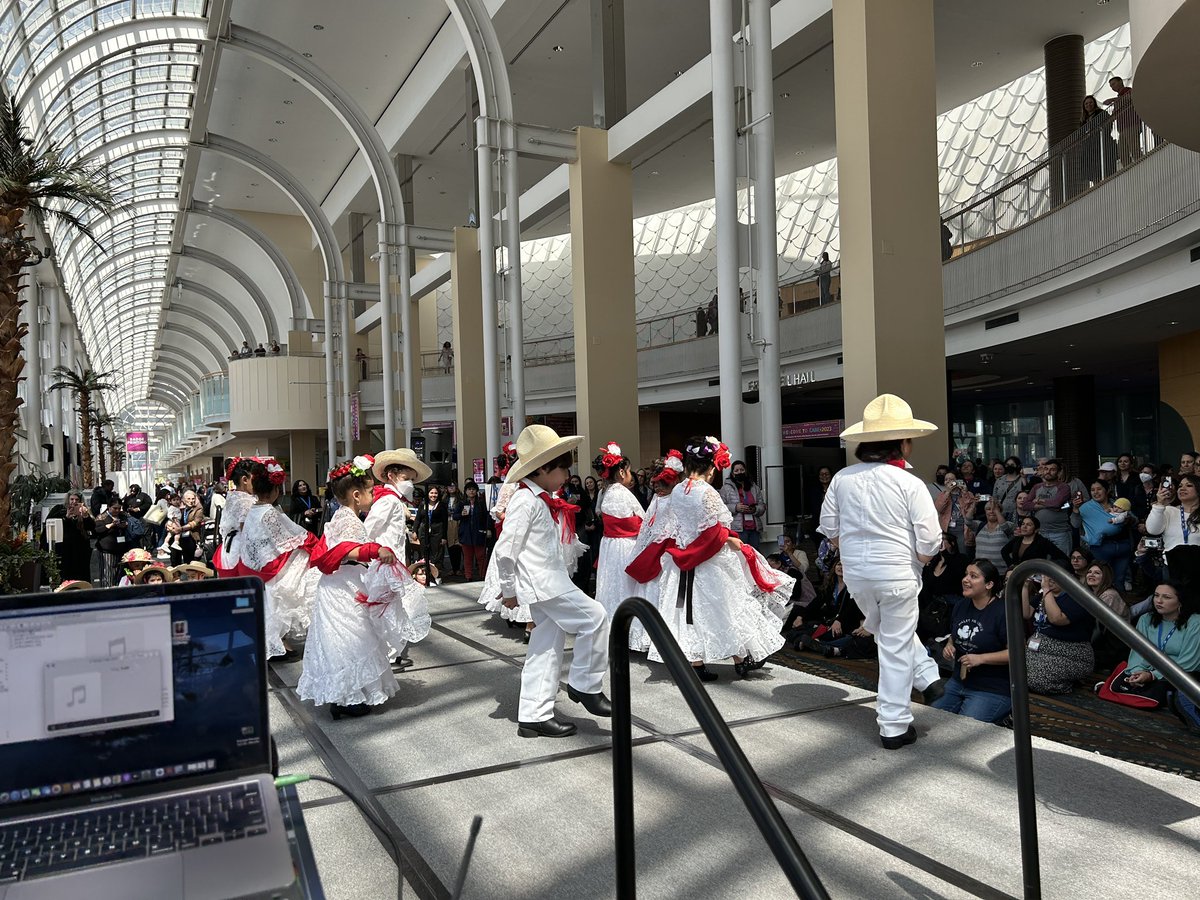 Proud to showcase Chavez Elementary students at #CABE2023. Honored to have the opportunity to uplift our culture through dance! #proudtobelbusd @BrendaOcampo24