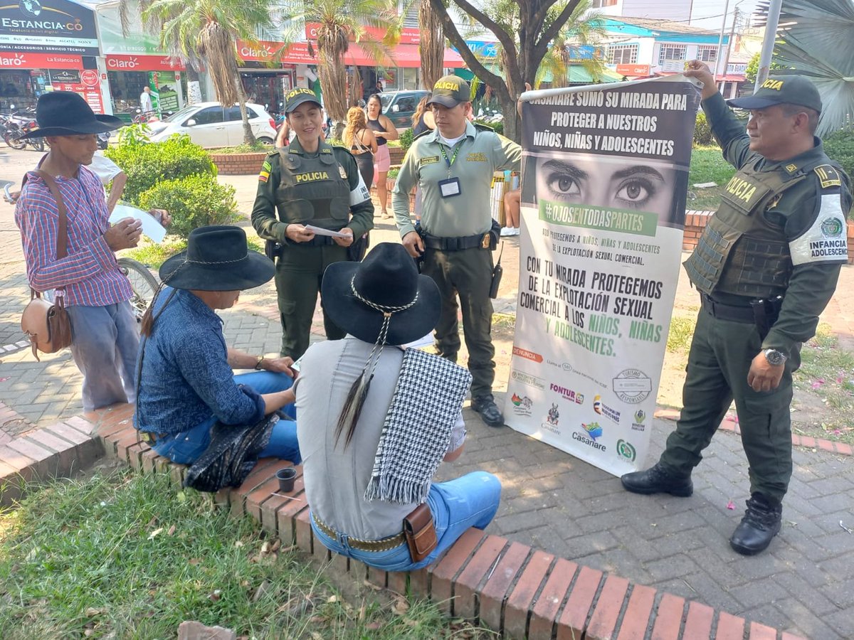 PoliciaCasanare's tweet photo. Policía Nacional de Infancia y Adolescencia realizan campaña de prevención del Abuso Sexual denominada semana en familia con armonía toda la vida en el municipio de #Yopal #DiosYPatria #JuntosPorLaNiñez https://t.co/I3GUfo8JLR