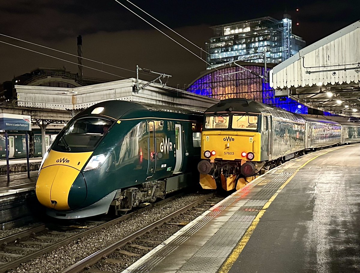 HiPa125's tweet image. Great Western Railway Hitachi #Class800 800309 #IET stands ready at P2 to work 1C36 2202 London Paddington &amp;gt; Plymouth #GWML