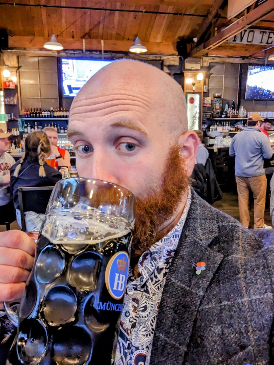 joebernux's tweet photo. Always a good time at Seattle UX Happy Hour
#uxhh #suxhh #holdmybeer https://t.co/ks50hU0IlC