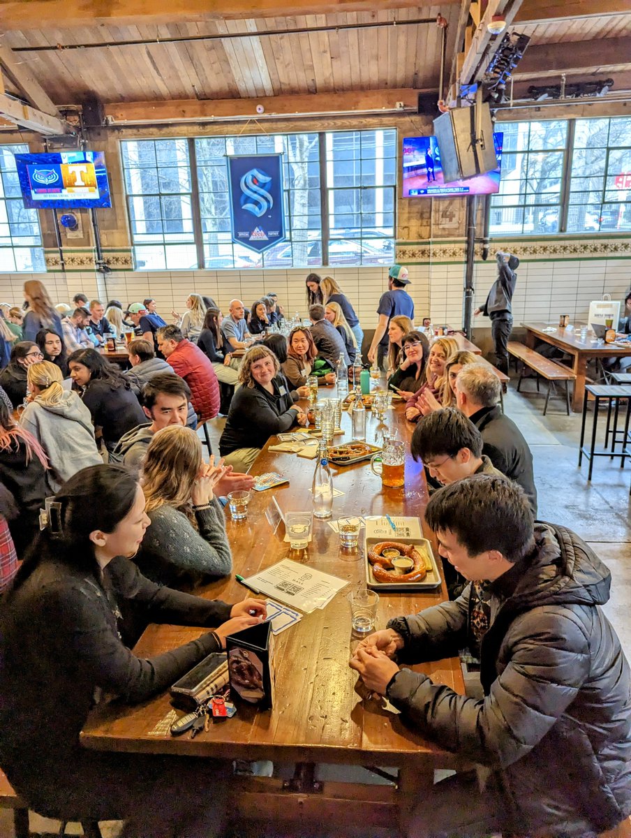 joebernux's tweet photo. Always a good time at Seattle UX Happy Hour
#uxhh #suxhh #holdmybeer https://t.co/ks50hU0IlC