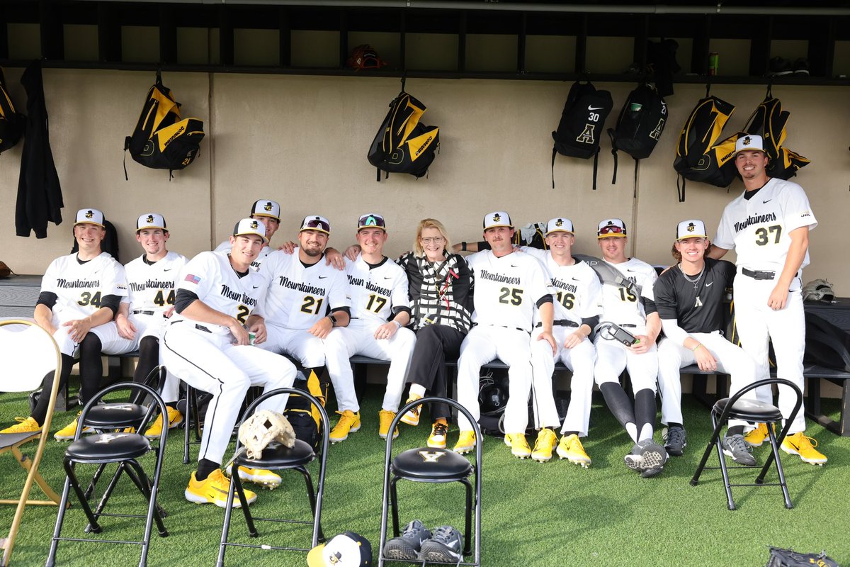 AppChancellor's tweet photo. As @AppBaseball began a three-game home series against Georgia State, we dedicated the scoreboard to alumnus and @UNC_System Board of Governors member Philip Byers, in recognition of his generous donation of the scoreboard for the most beautiful field in college baseball. https://t.co/J07UbLdJTu