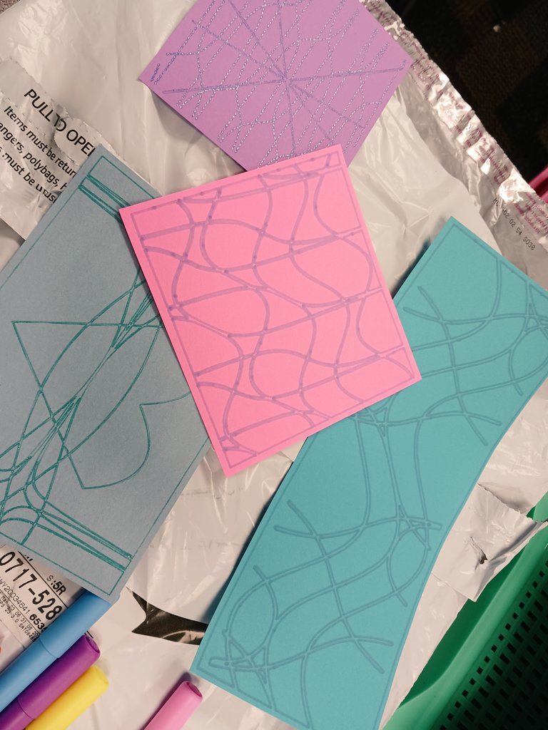 Sarah Carter tweet media