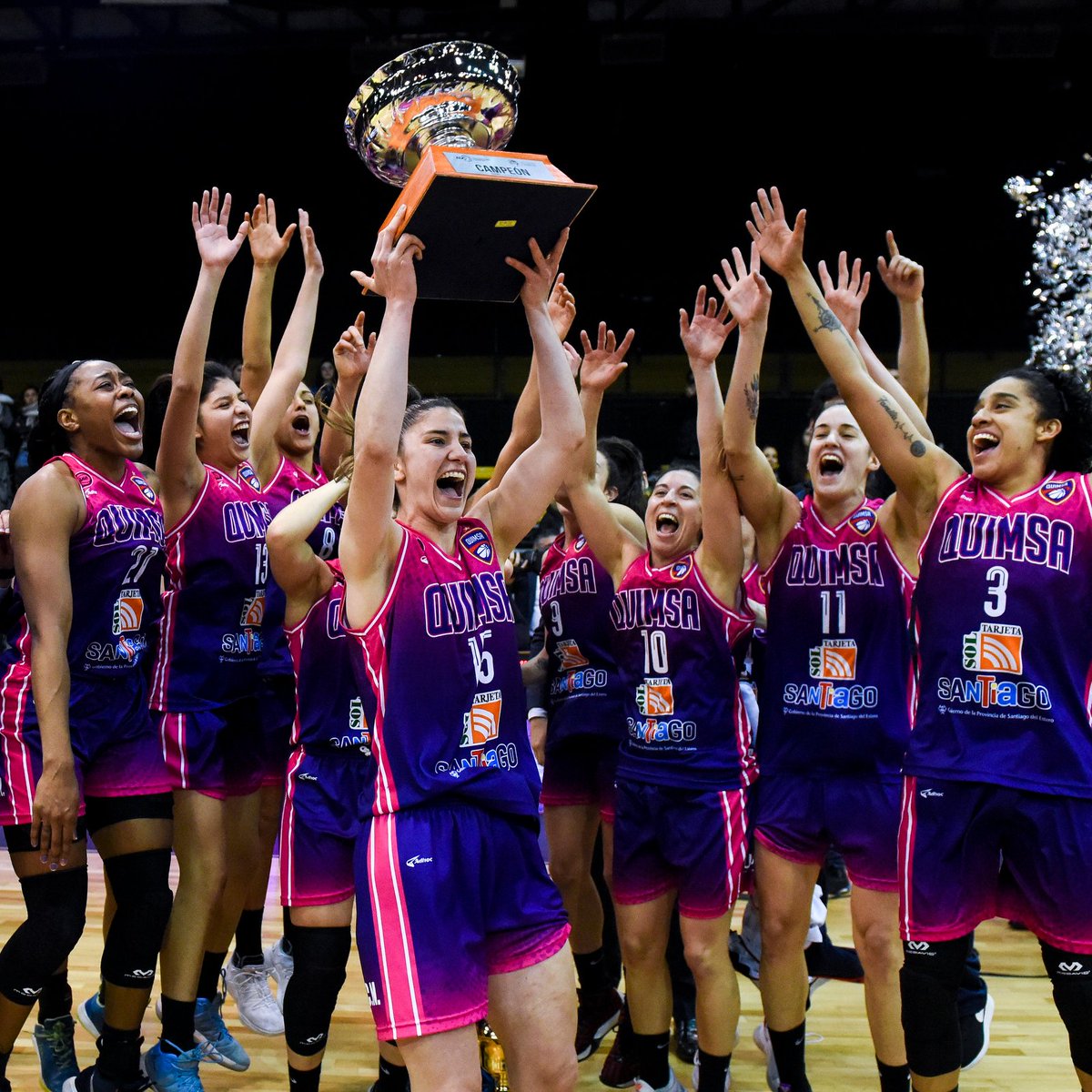 🔛 <a href="/agusjordis/">agus jourdheuil</a>  es la jugadora con más finales en La Liga (6⃣). Es escoltada por <a href="/CeleCabanez/">Celeste Cabañez</a>  y <a href="/JulietaArmesto/">Julieta Armesto</a> (5⃣); <a href="/RocioCejas_06/">La Borre</a>, <a href="/Sofiwolf_7/">Sofiwolf7</a>, <a href="/MagaliArmesto/">Magalí Armesto</a>, <a href="/TooLedesma/">Agostina Ledesma</a>, <a href="/CeeliaFiorotto/">Celia Fiorotto</a>, y <a href="/Ludelabarba/">Luciana Delabarba</a>  (4⃣).