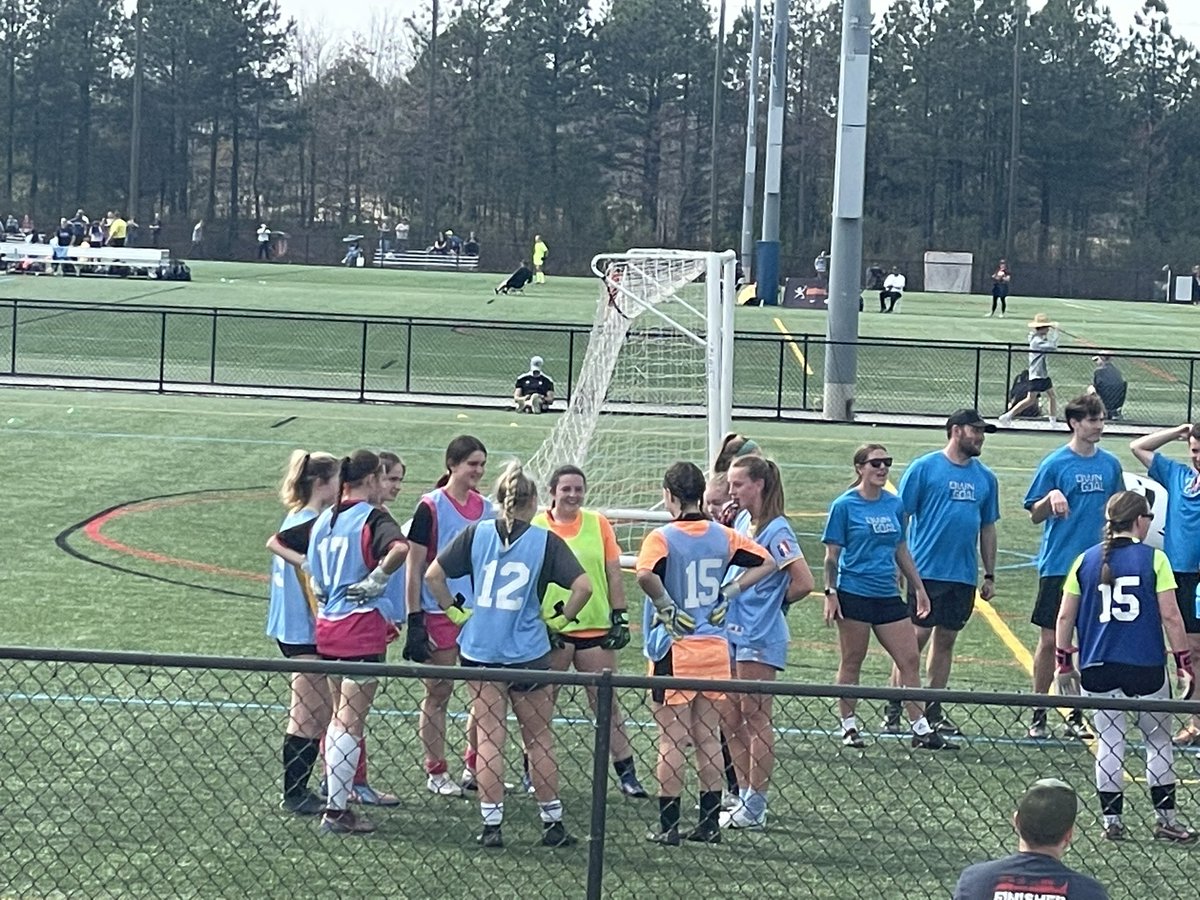 elizabethclinee's tweet photo. Thank you to @OwnTheGoal  for training today at the @jeffersoncup ! Enjoyed getting to train with some new faces and getting some training in before our matches. Thanks @Coach_Merrick1 for encouraging me to go! Now for some Ws tomorrow! @Sporting_ECNLRL https://t.co/mWutWnGtrE