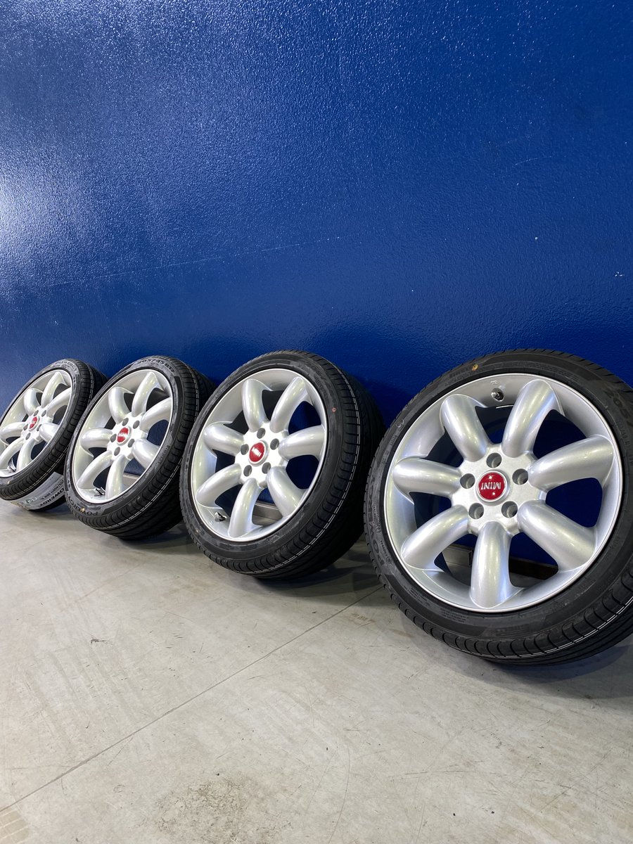 sevenknotmini's tweet photo. こんにちは！ セブンノット野田店です。
本日、RQ MAXILITE を装着させて頂きました！

#bmw #bmwmini #mini #minicooper #minicoopers #minijcw #f54 #f55 #f56 #f57 #f60 #maxilite #wheel #sevenknot #ミニカスタム #マキシライト #ミニ好きな人と繋がりたい #フォロワー募集中 #千葉県 #野田市 https://t.co/681YPN91cX