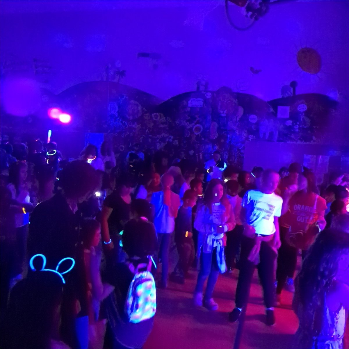 LynetteBrander's tweet photo. HLA glow party! My 1st grade son already has made it clear he doesn't want to hang out. 😭 #independence https://t.co/RyUFPqjRin