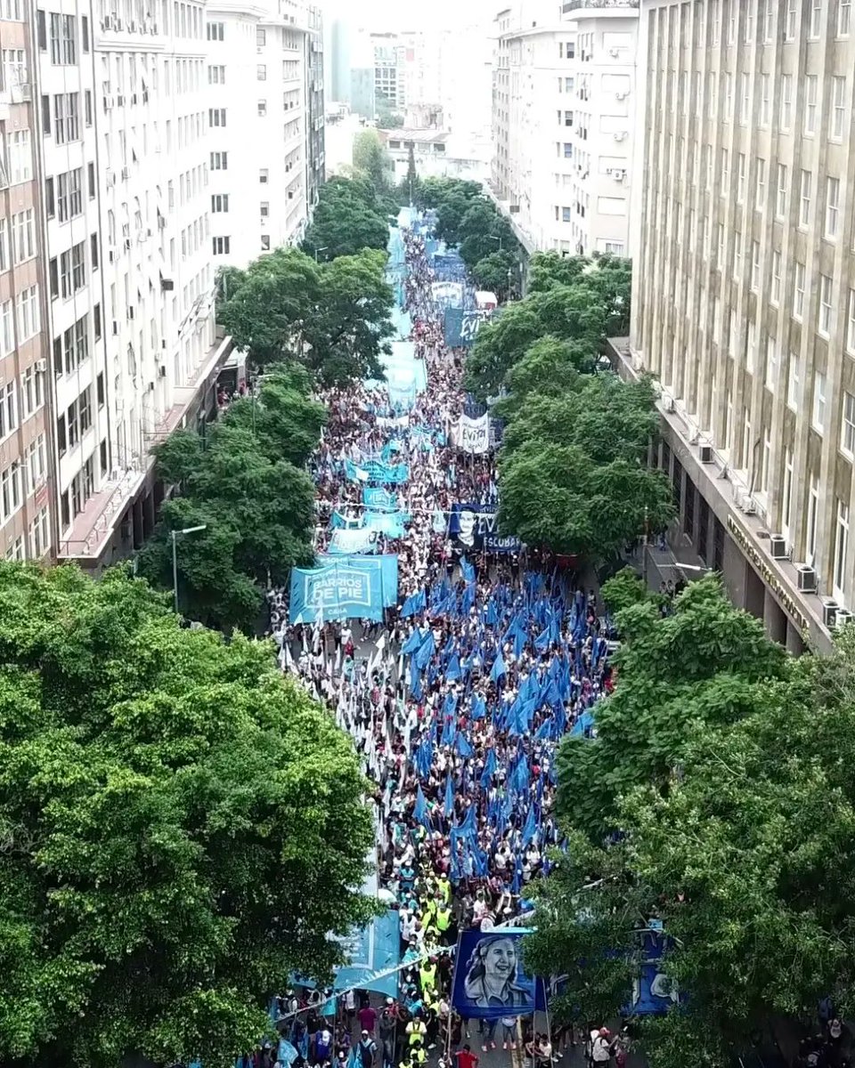 ComunesArg's tweet photo. Miles marchamos a Plaza de Mayo por la Memoria, la Verdad y la Justicia.

Por una democracia para todxs, donde militemos y trabajemos para construir y ampliar los derechos de lxs más humildes de nuestra patria. 

30.000 compañerxs detenidxs desaparecidxs PRESENTES. https://t.co/4sTSQoE6no