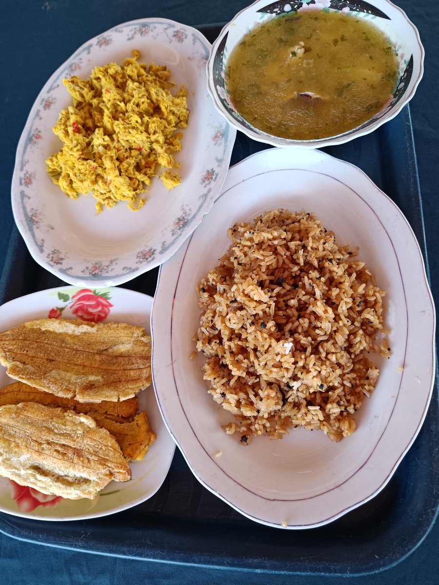 andreacardosodi's tweet photo. El #Caribe es mucho más que carbón, parques eólicos y solares. El Caribe está lleno de sabores, colores, biodiversidad, multiculturalidad, pluriversos q se reflejan en sus tradiciones y su cocina. 
Curso Cocina Ancestral de @BelenoCrespo del programa Antropología en @Unimagdalena https://t.co/DhHn4Cugbu