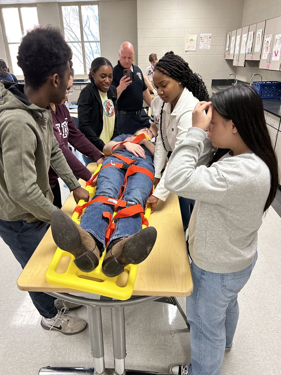 pmcollins1's tweet photo. Health Science Internship Ss preparing for our Mock Trauma. Huge thanks to Madison Fire &amp; Rescue for all your help. We love that our SRO Officer Stease is always ready to assist!!!
#mcslearn #proudtobeajet https://t.co/2gWEHsEgcb