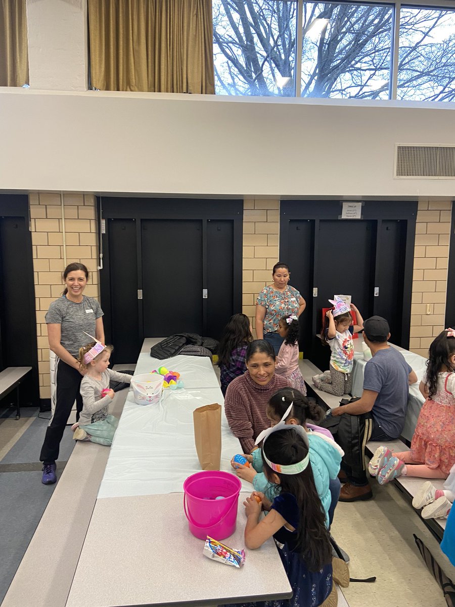 SraMSerrano's tweet photo. Rain or Shine we had so much fun! Muchas gracias to our amazing families and wonderful team for making this day a success!🐰VPI Rocks! @EscuelaKeyAPS @APS_EarlyChild https://t.co/HrAnam14vh