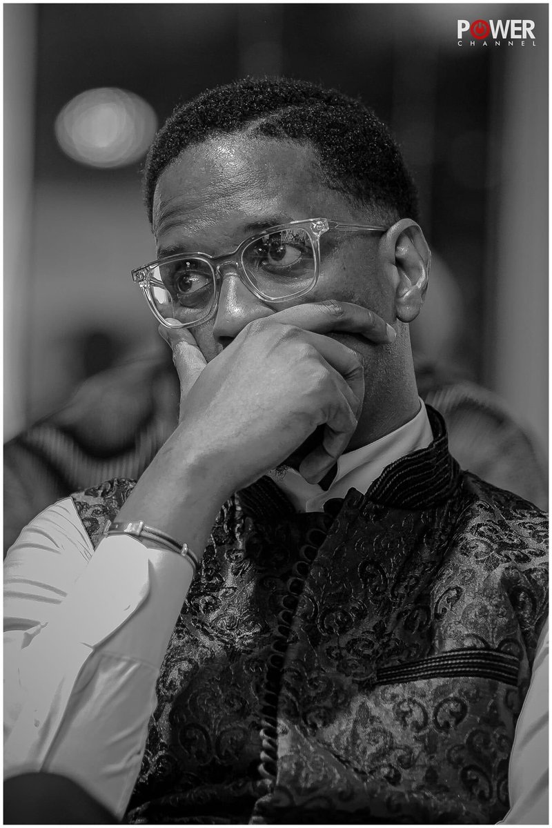NathanaelDiav's tweet photo. Découvrez notre nouvelle gamme des lunettes non médicales contre les lumières écrans ( lumières bleues )
#Merkey
#Kinshasa https://t.co/BeBgU6URLw