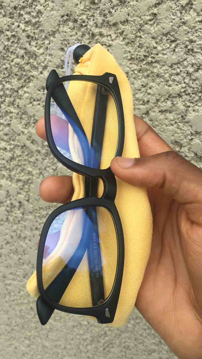 NathanaelDiav's tweet photo. Découvrez notre nouvelle gamme des lunettes non médicales contre les lumières écrans ( lumières bleues )
#Merkey
#Kinshasa https://t.co/BeBgU6URLw