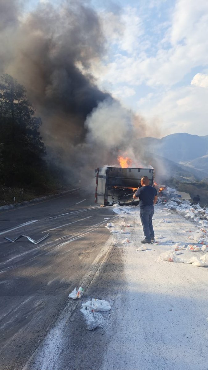 Mon_Trabal tweet media