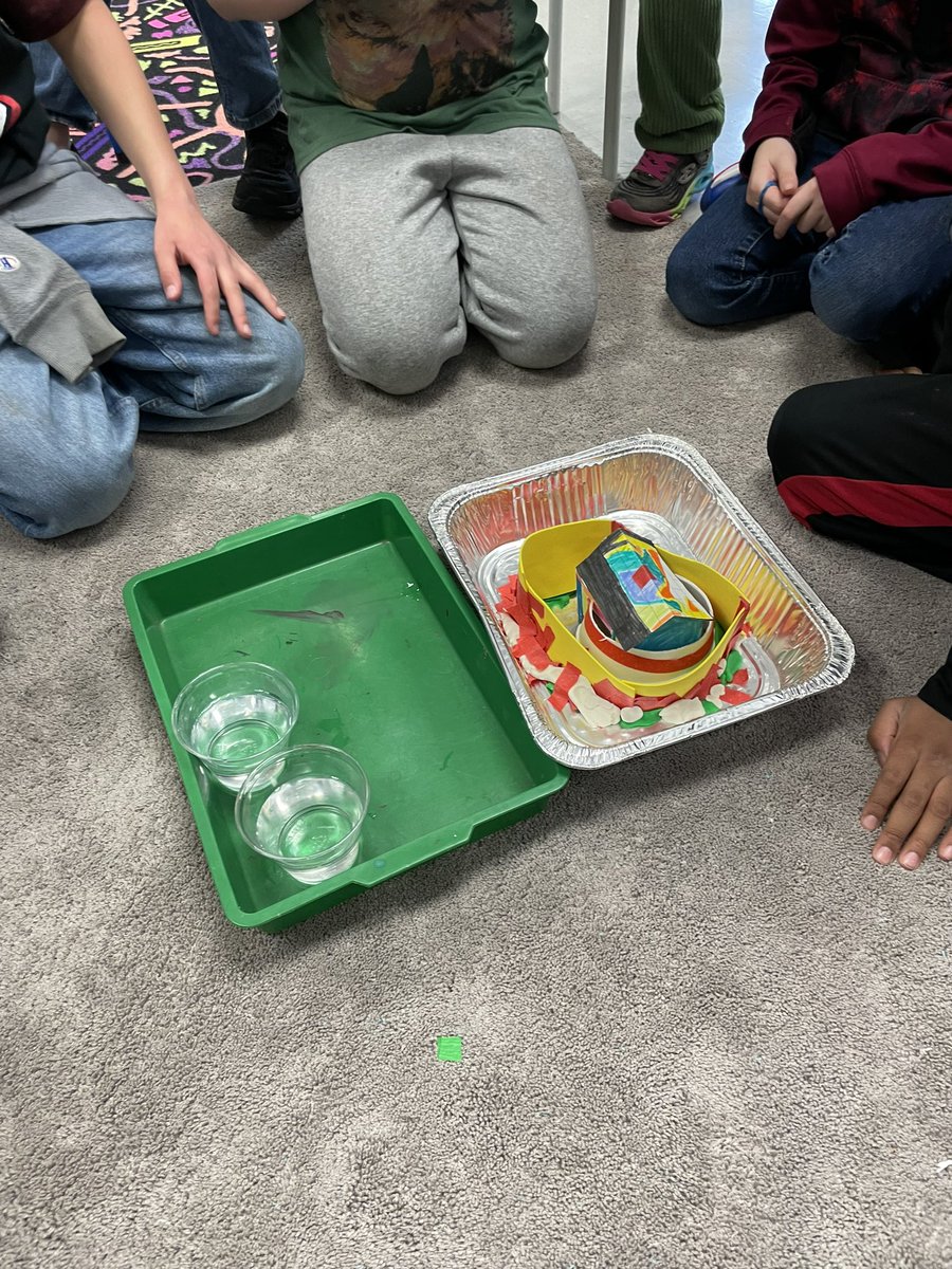 MrsBJones3rd's tweet photo. Building a flood barrier for their dog house with limited supplies. We previously tested for the most absorbent material and most chose either cloth, foam, or sponge! #youotttobehere #isdthird https://t.co/NKJCxlNnBc