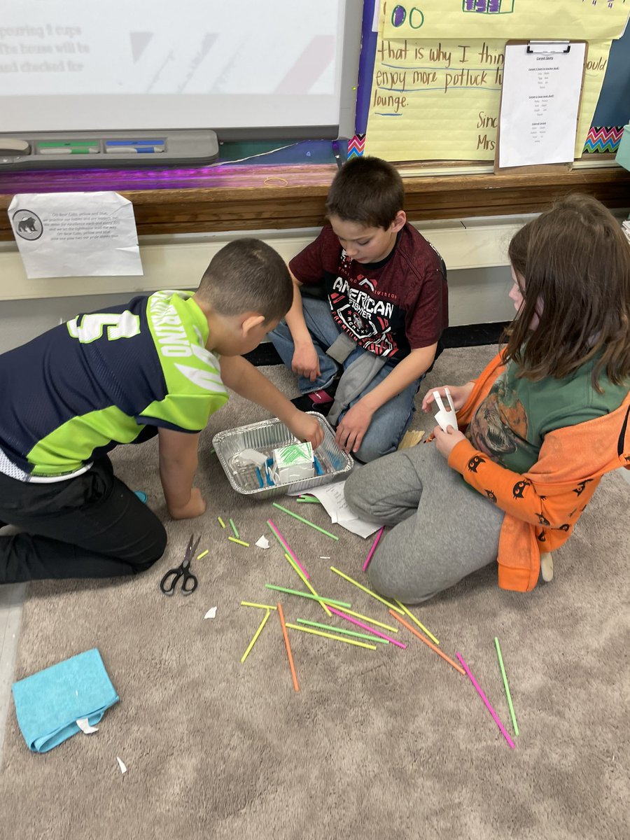 MrsBJones3rd's tweet photo. Building a flood barrier for their dog house with limited supplies. We previously tested for the most absorbent material and most chose either cloth, foam, or sponge! #youotttobehere #isdthird https://t.co/NKJCxlNnBc